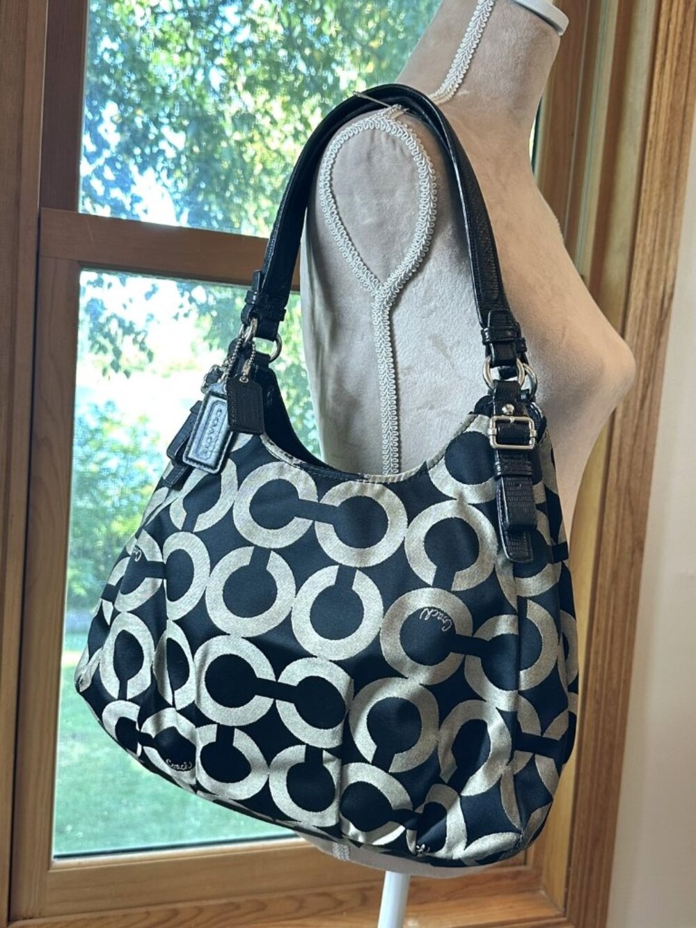 Coach Madison Kimberly Op Art Carryall Black Cream Signature Shoulder Bag